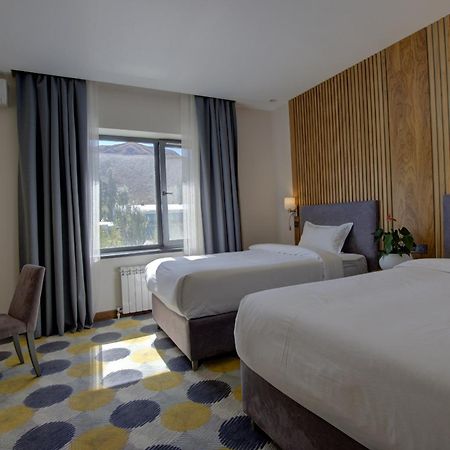 Naryn Grand Khan Tengri 4* מראה חיצוני תמונה