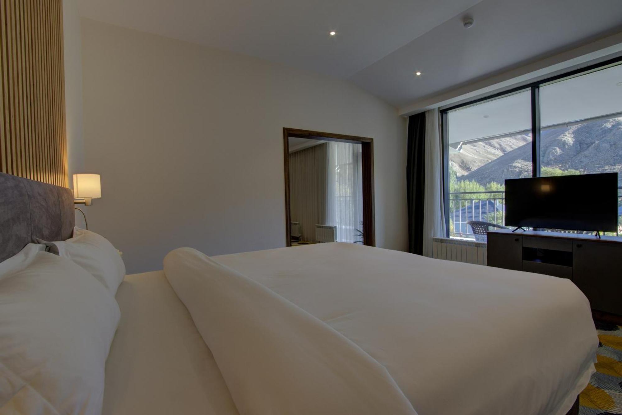 Naryn Grand Khan Tengri 4* מראה חיצוני תמונה