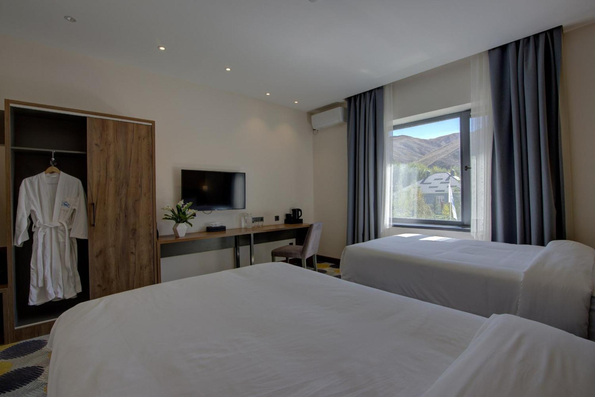 Naryn Grand Khan Tengri 4* מראה חיצוני תמונה