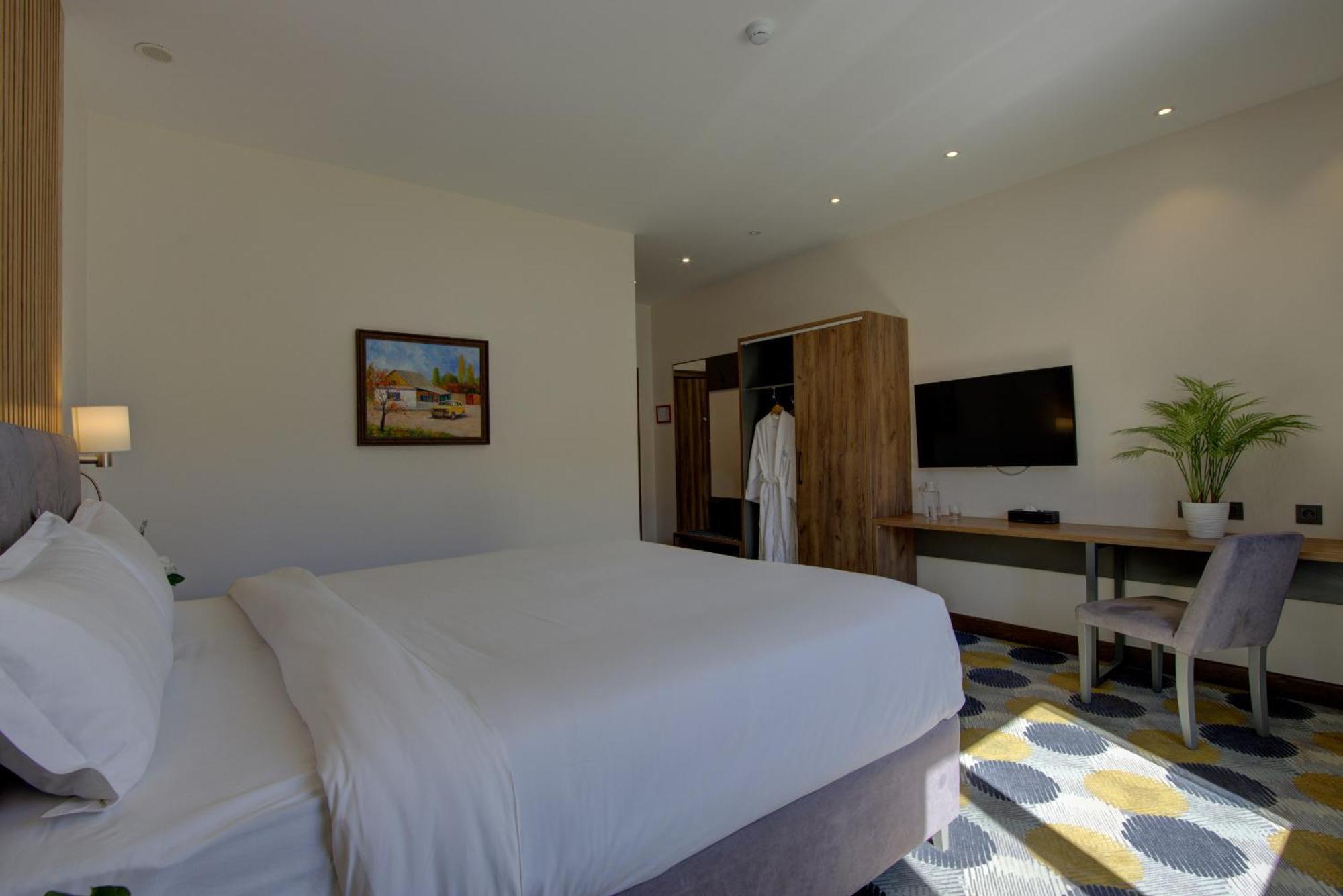 Naryn Grand Khan Tengri 4* מראה חיצוני תמונה
